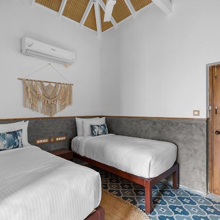 Azora By Ayatana, Goa Hotel Morjim Bagian luar foto