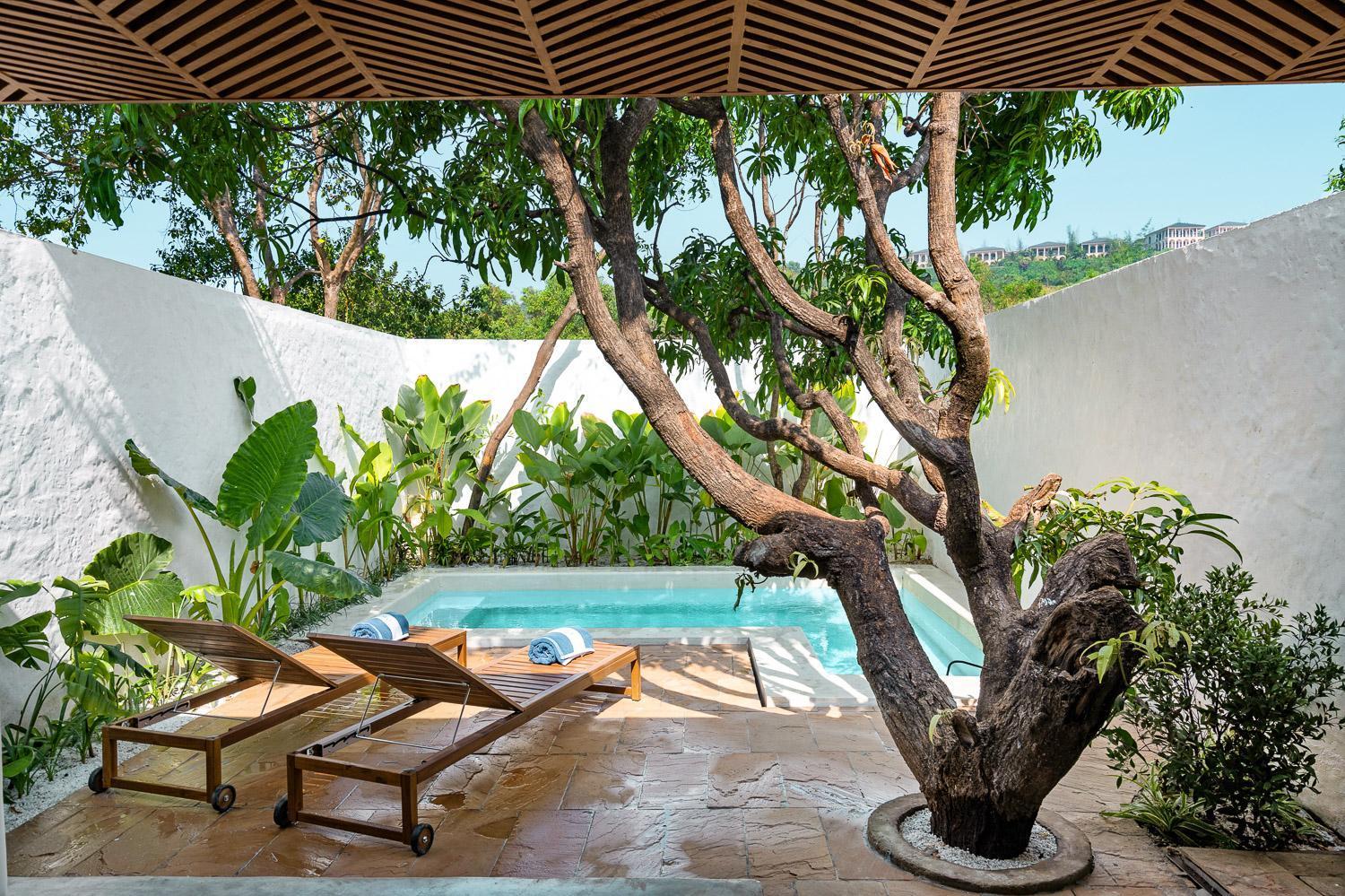 Azora By Ayatana, Goa Hotel Morjim Bagian luar foto