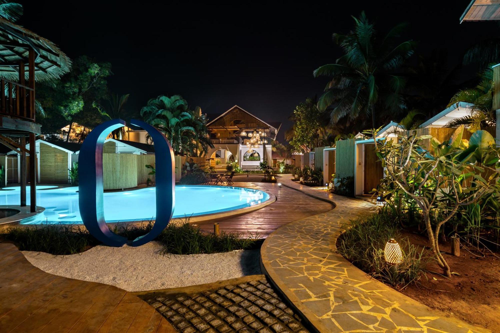 Azora By Ayatana, Goa Hotel Morjim Bagian luar foto