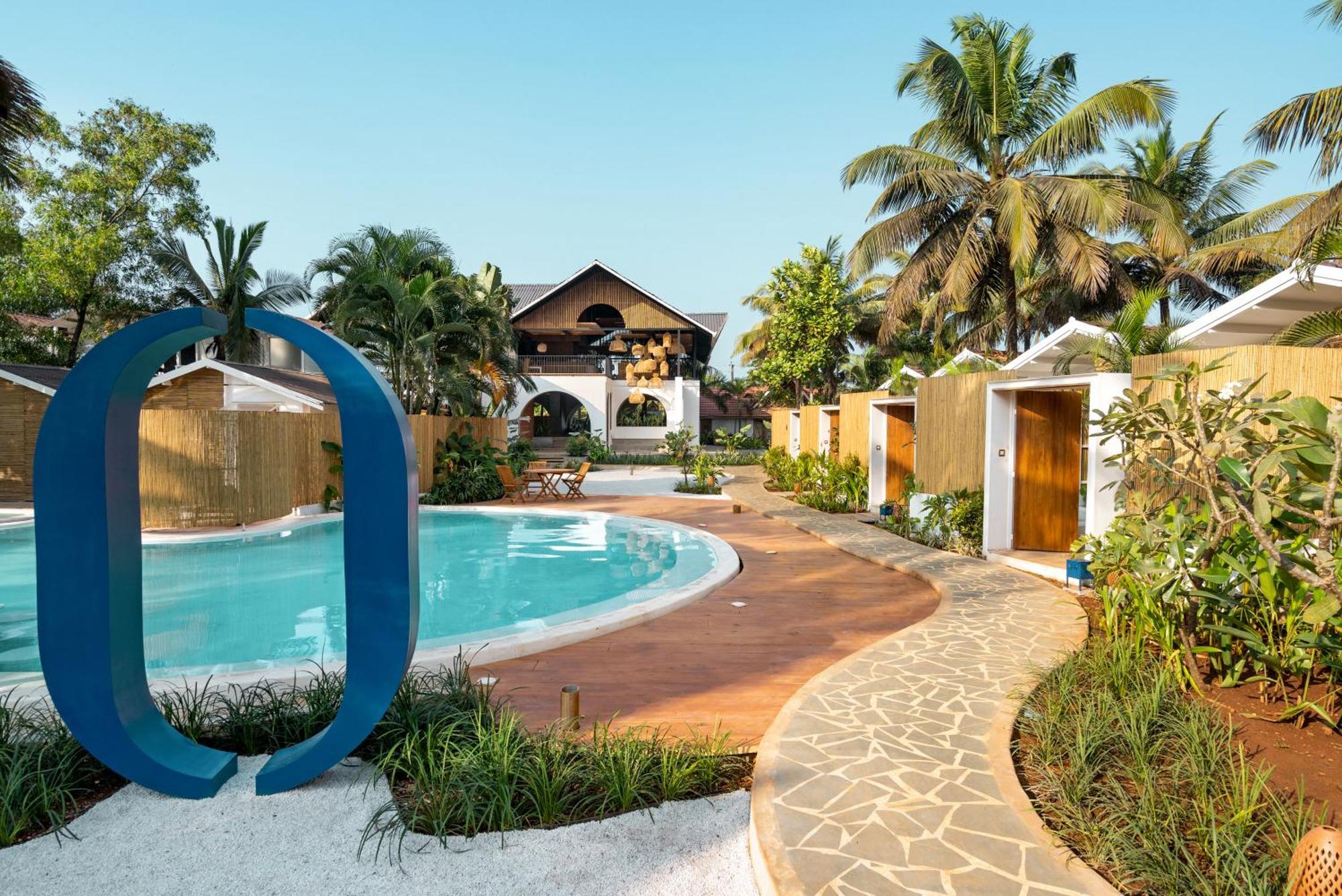Azora By Ayatana, Goa Hotel Morjim Bagian luar foto