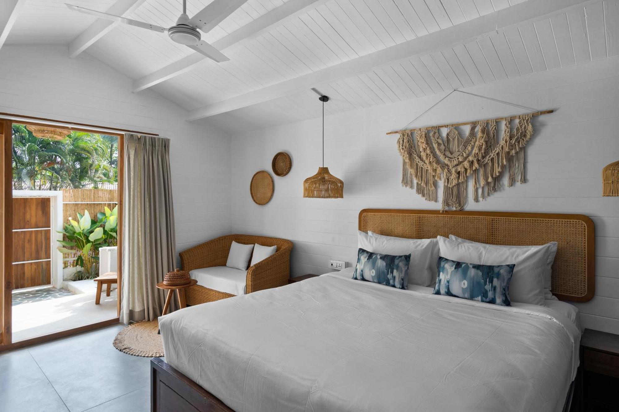 Azora By Ayatana, Goa Hotel Morjim Bagian luar foto