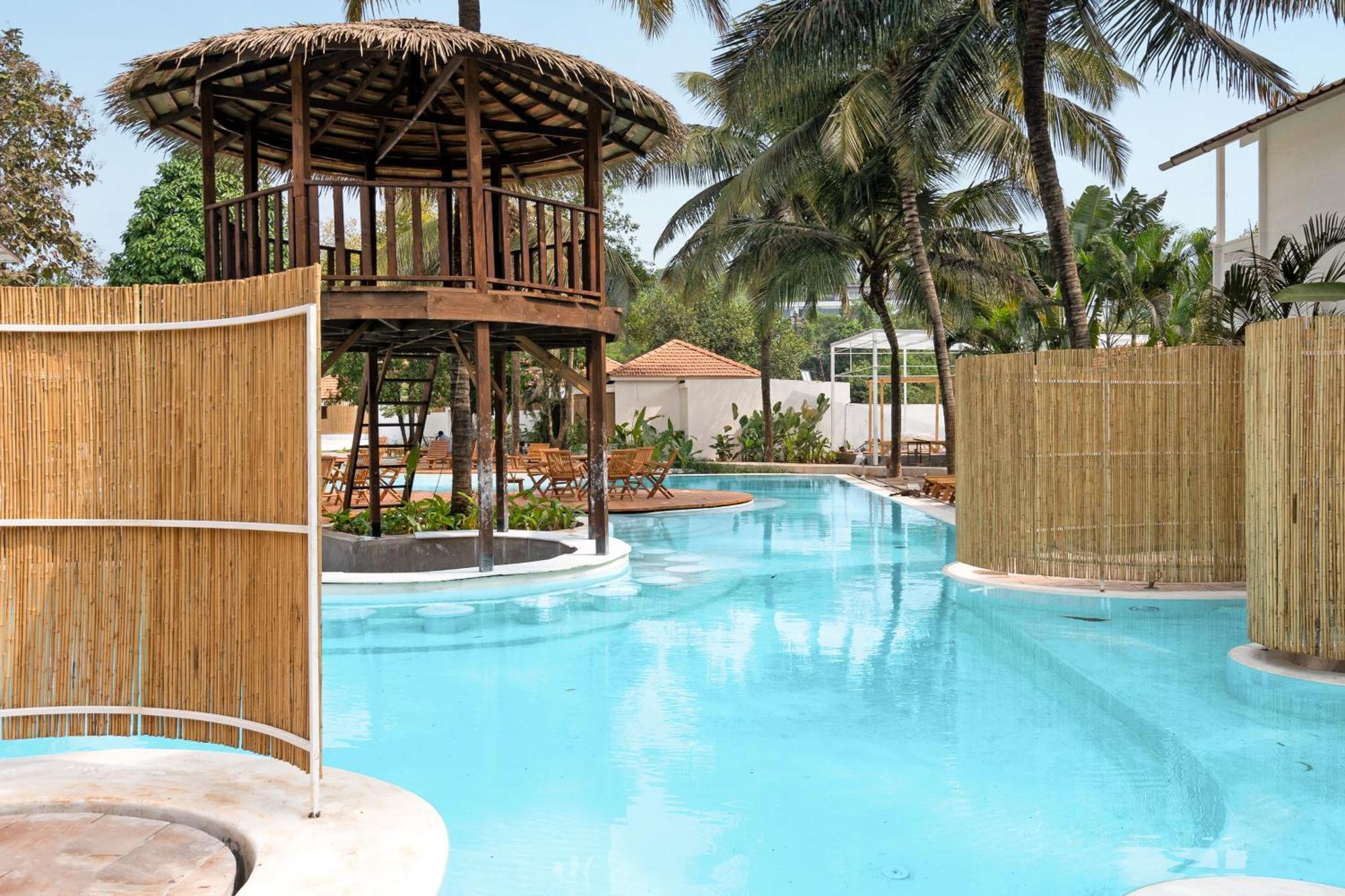 Azora By Ayatana, Goa Hotel Morjim Bagian luar foto